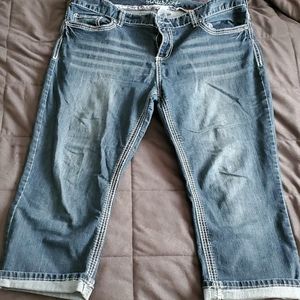 Soft stretchy jean capris